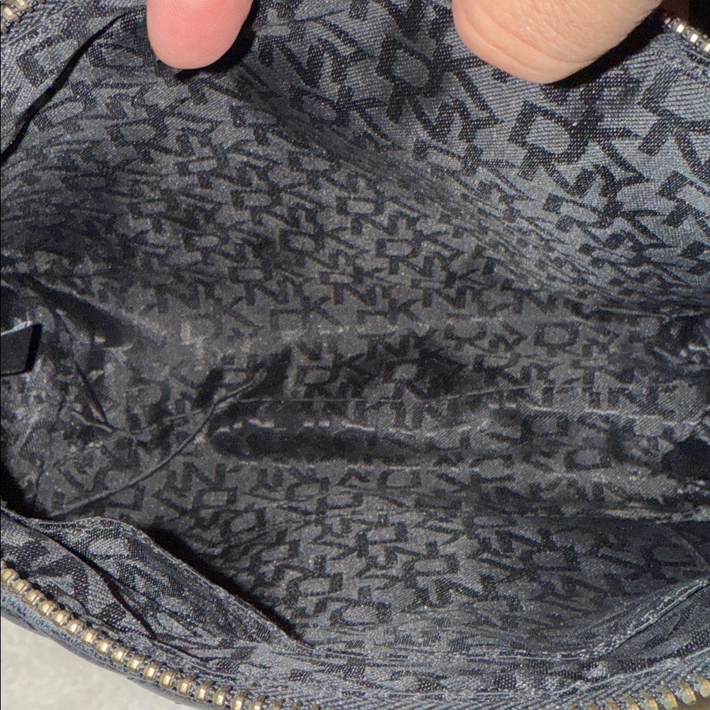 VINTAGE DKNY AMAZINGLY SOFT LEATHER CROSSBODY PURSE - Picture 3 of 7